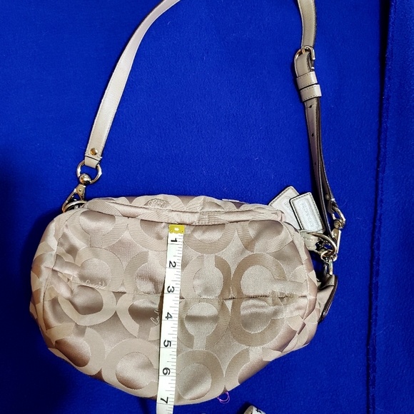 Coach Bags Authentic Coach Crossbody Purse Wgold Hardware Poshmark
